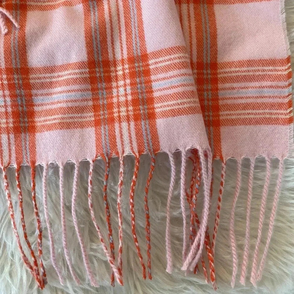 Urban Outfitters Plaid Blanket Scarf - Picture 6 of 7